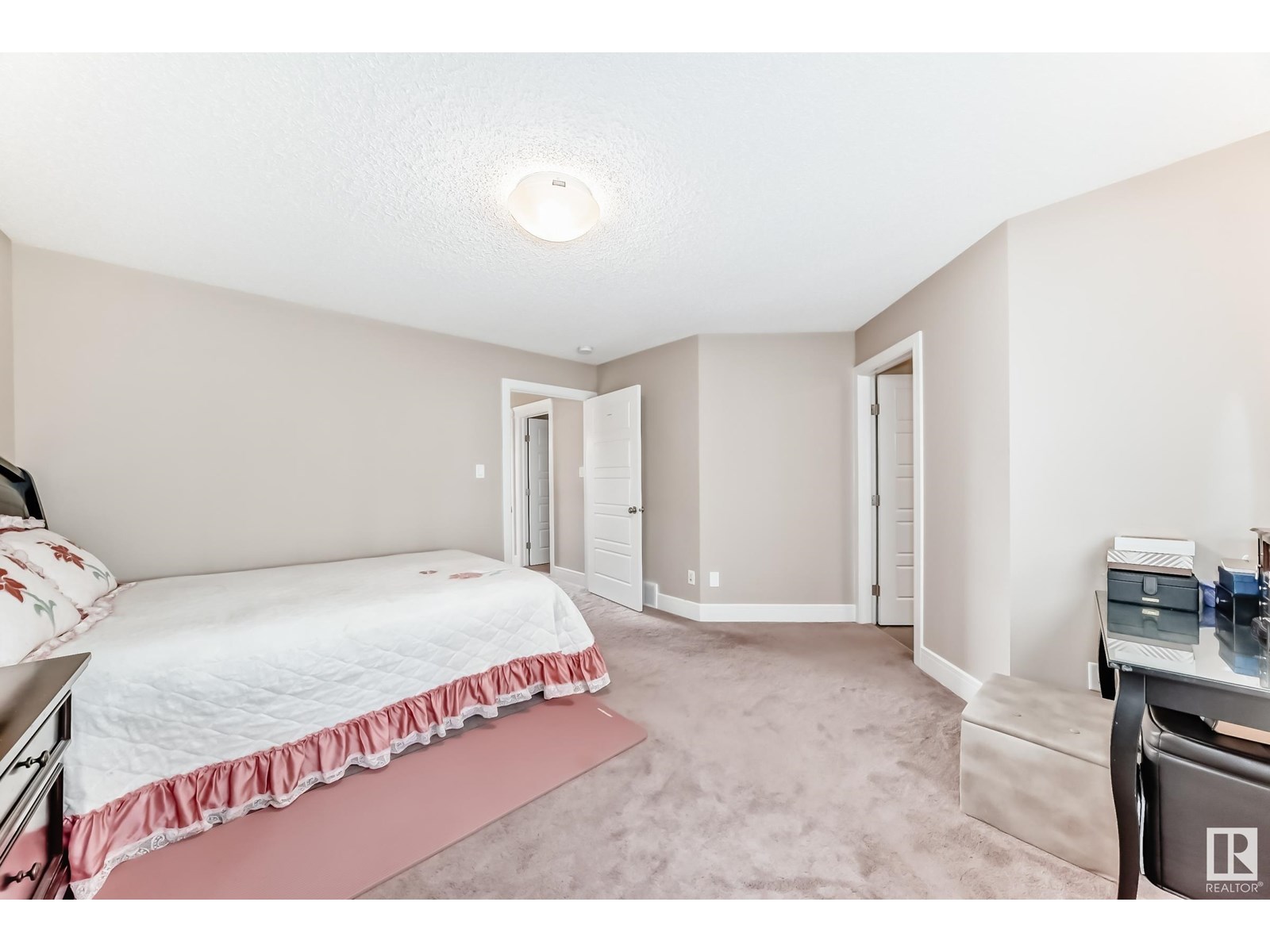 Property at 3616 168 AV NW image 3