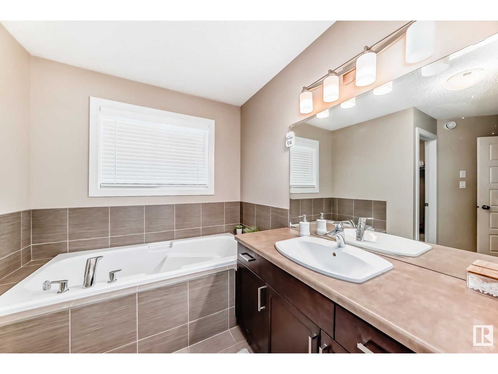 Property at 3616 168 AV NW image 4
