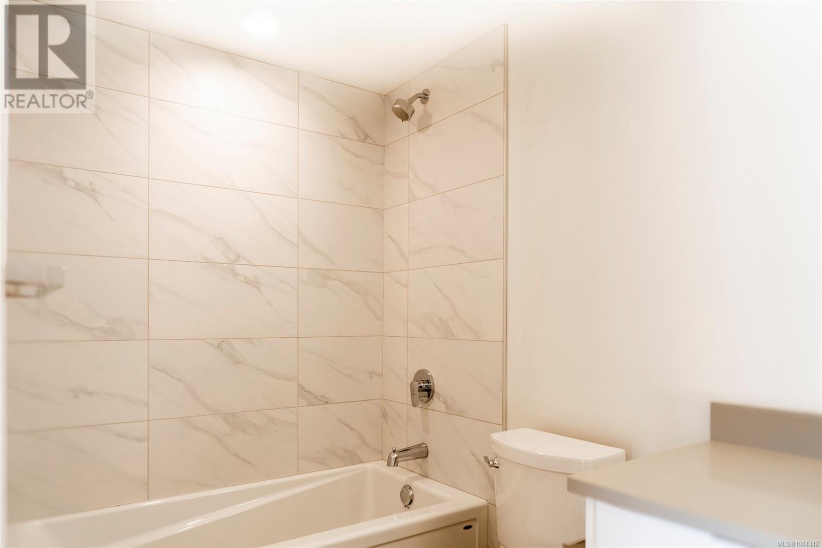 301 45 Haliburton St, Nanaimo, British Columbia  V9R 4V6 - Photo 16 - 1004342