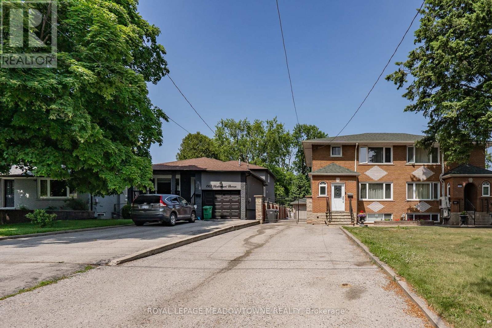 Property at 1559 NORTHMOUNT AVENUE image 2