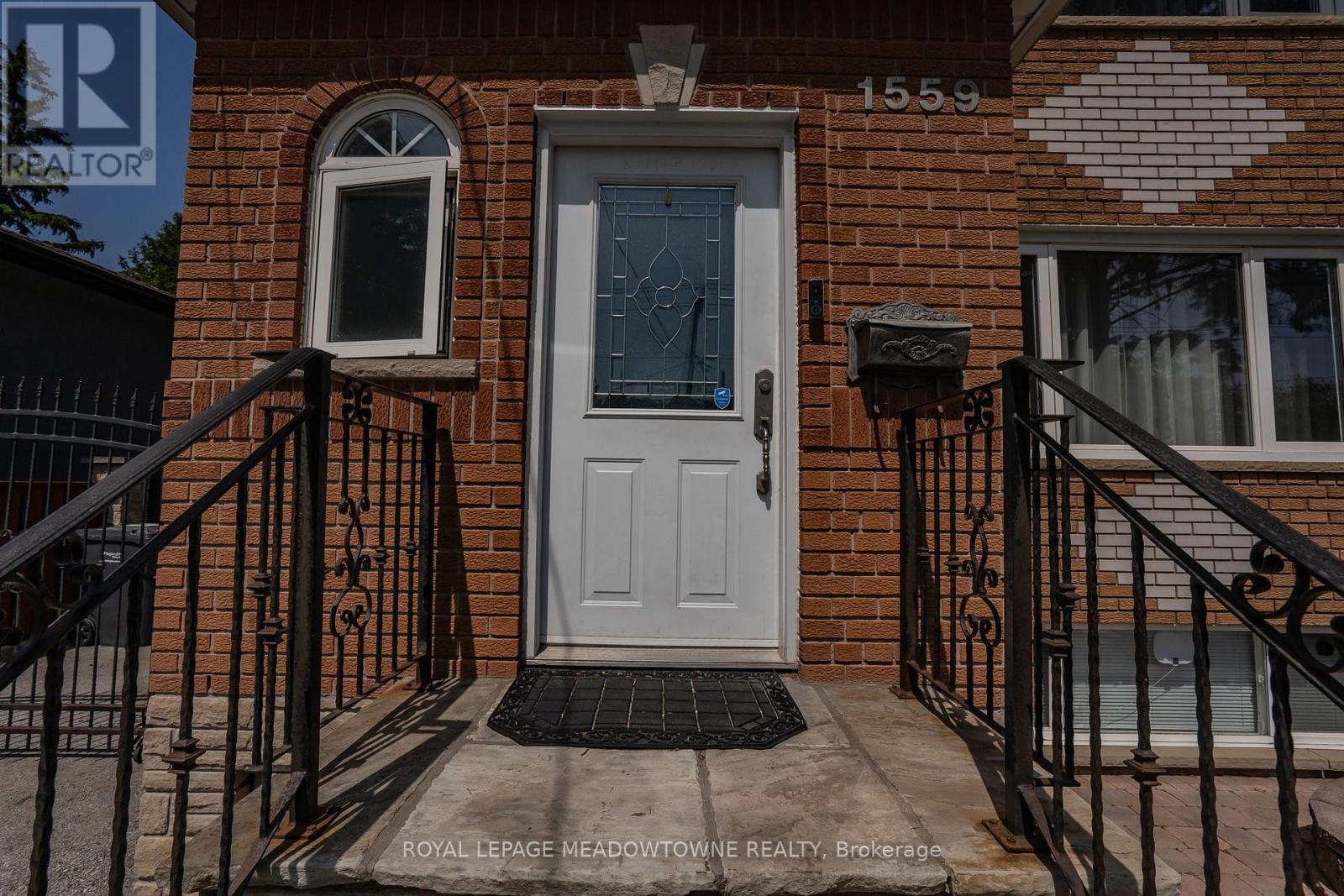 Property at 1559 NORTHMOUNT AVENUE image 3