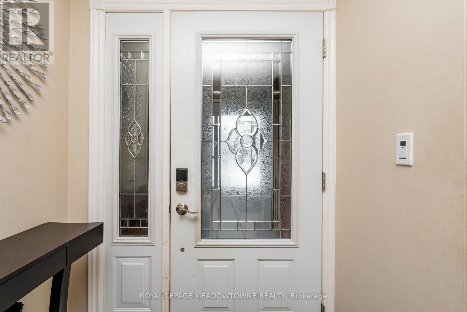 Property at 1559 NORTHMOUNT AVENUE image 4