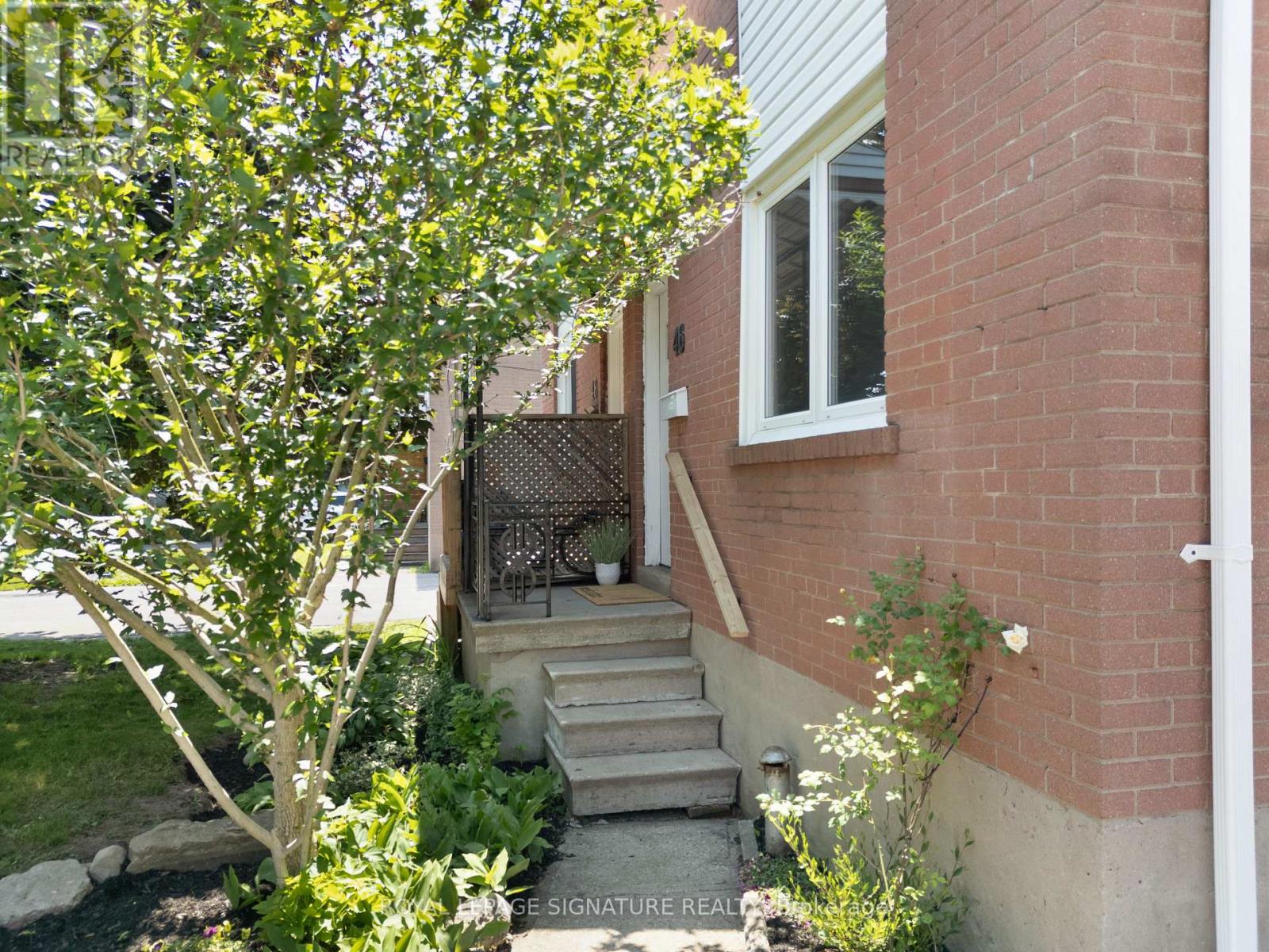 Property at 46 VAN STASSEN BOULEVARD image 3