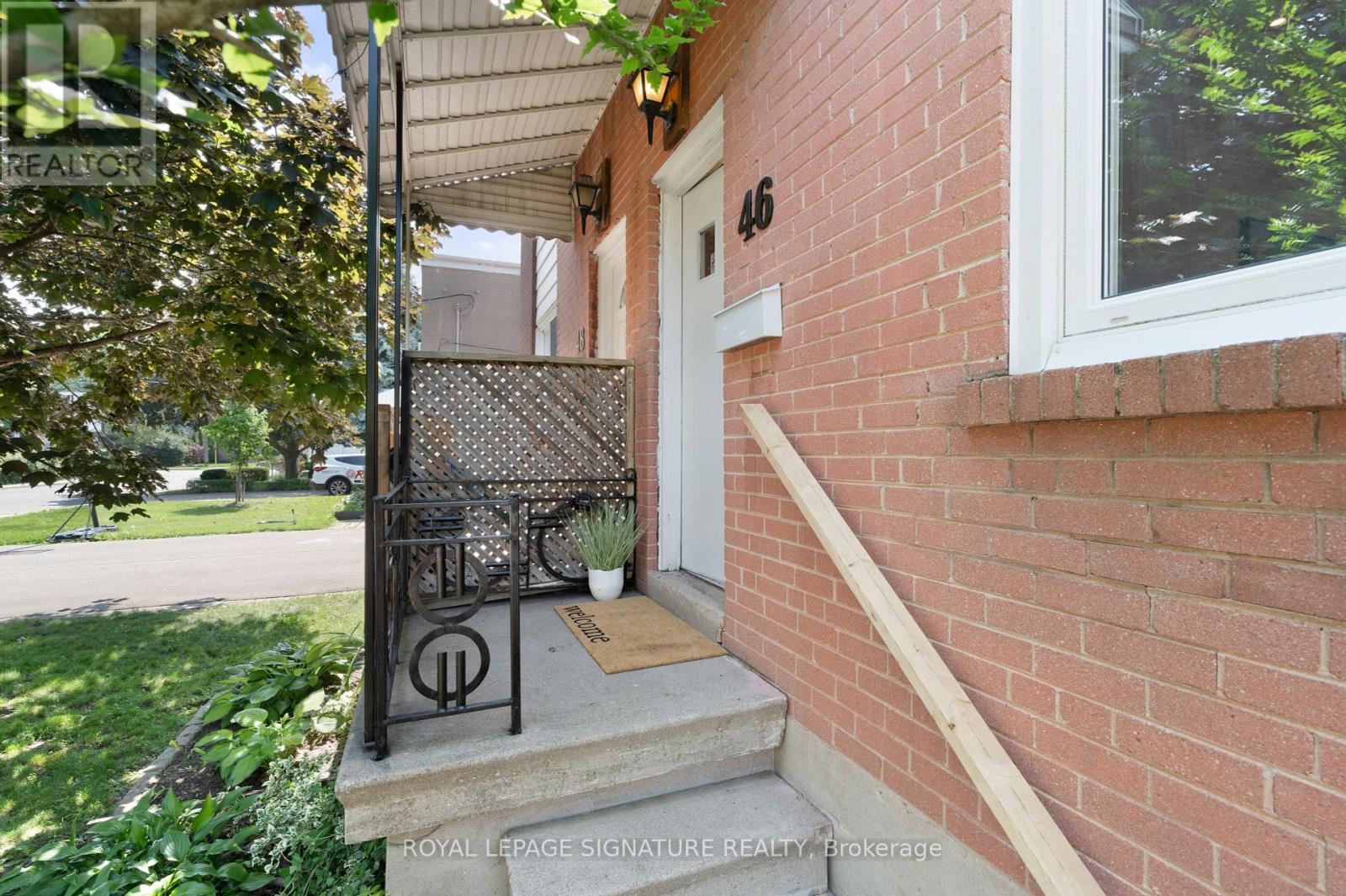 Property at 46 VAN STASSEN BOULEVARD image 4