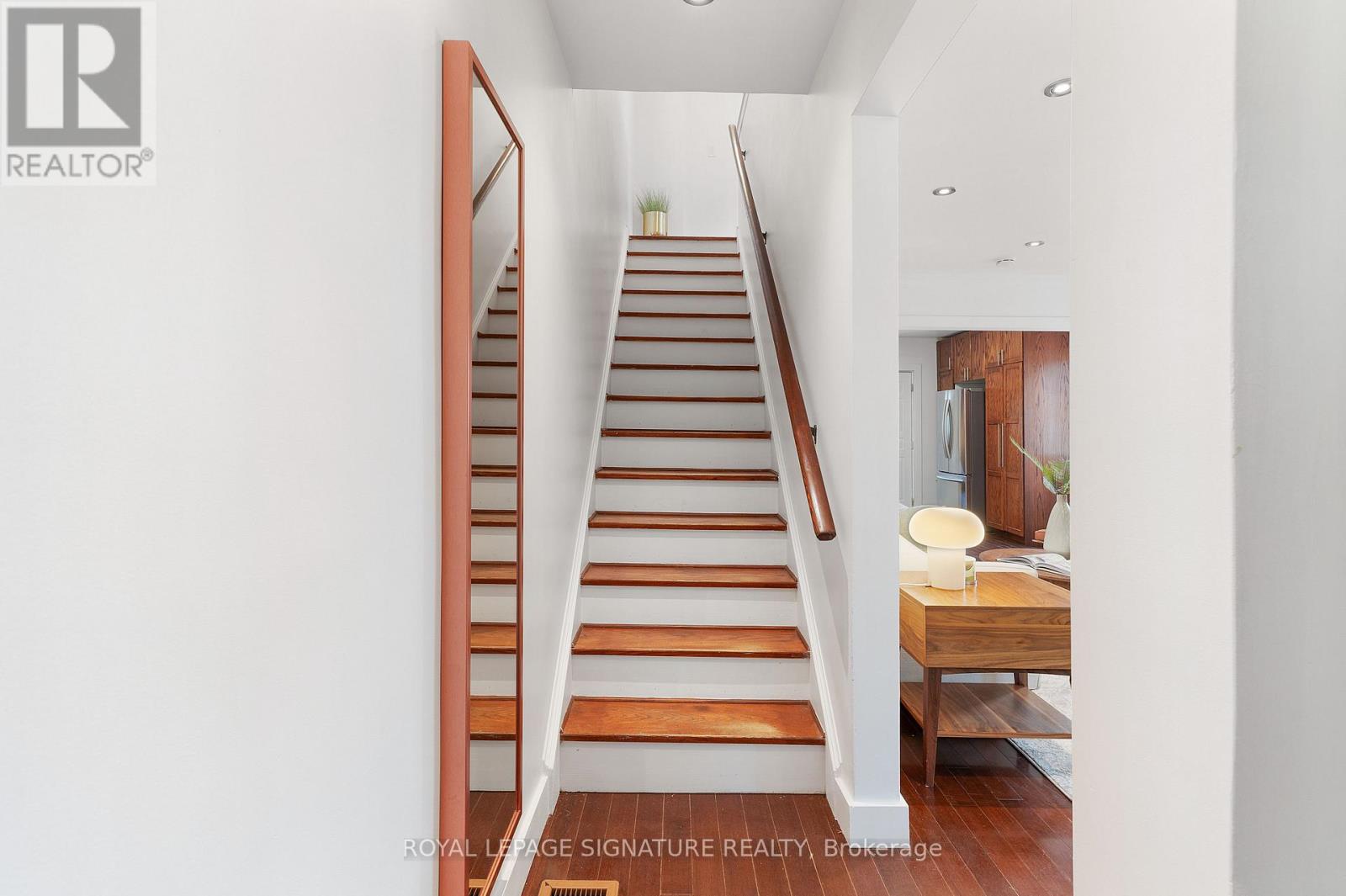 Property at 46 VAN STASSEN BOULEVARD image 5