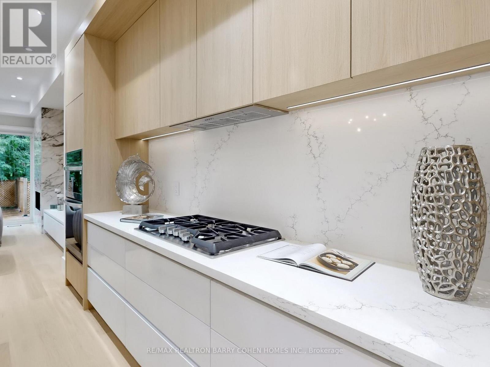 112 Newcastle Street, Toronto, Ontario  M8Z 1C8 - Photo 7 - W12260782