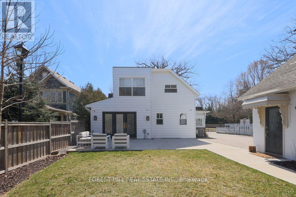 1207 LORNE PARK-COACHHOUS ROAD, Mississauga, Ontario