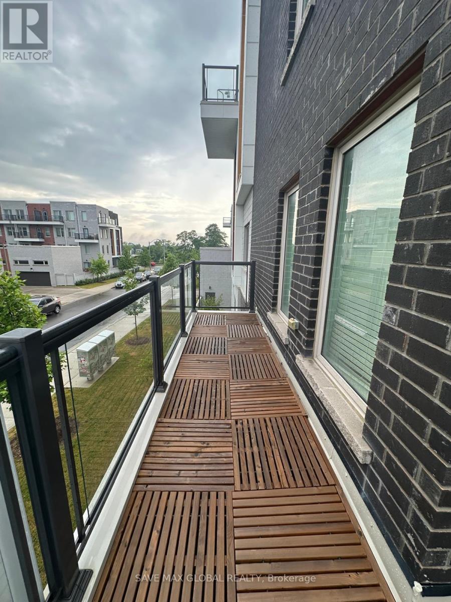 82 William Duncan Road, Toronto, Ontario  M3K 0B7 - Photo 6 - W12260856
