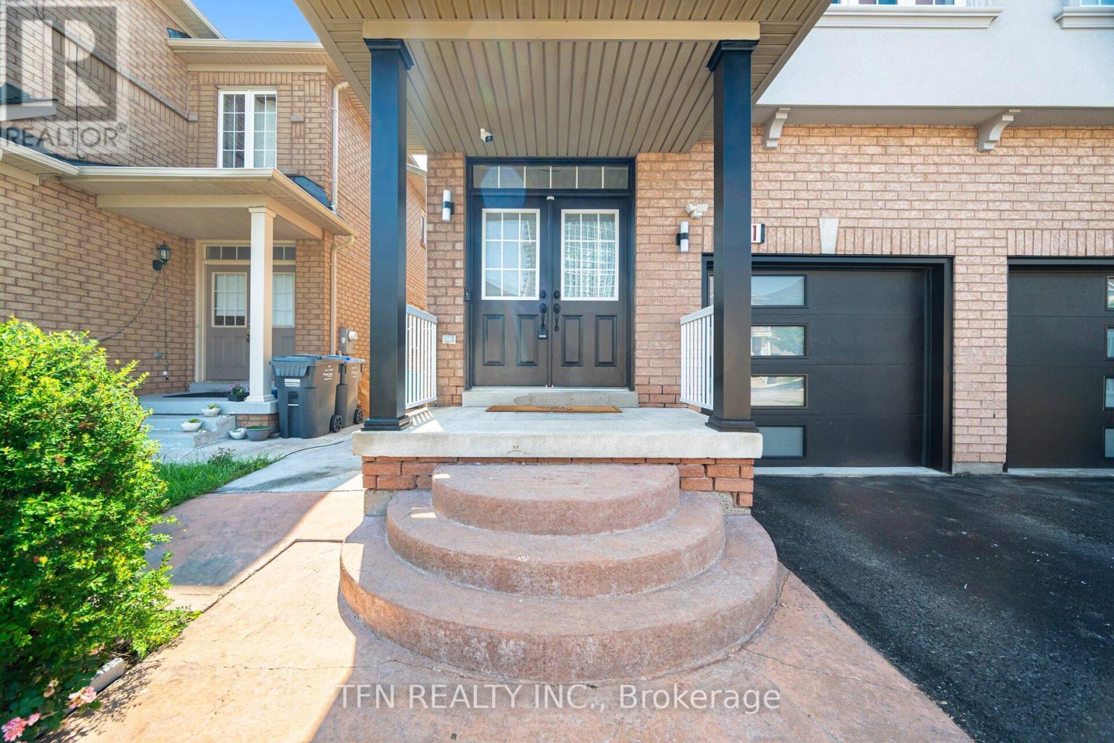 Property at 51 PORTRUSH TRAIL image 3