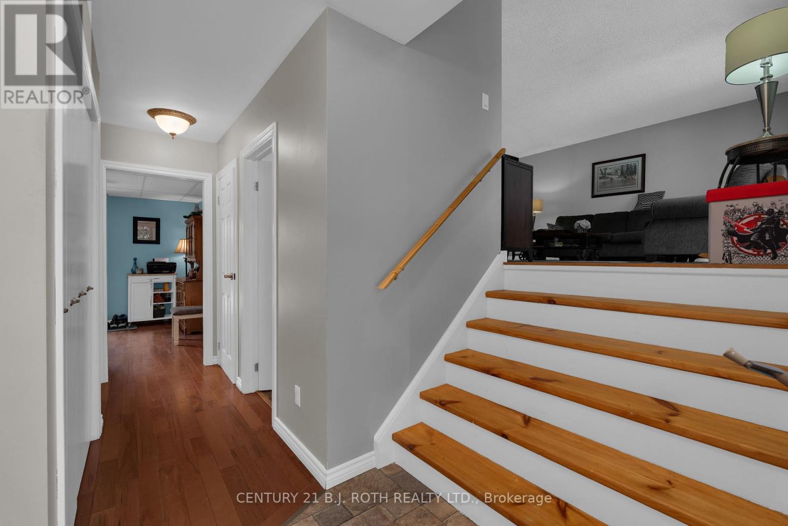Property at 175 SEGWUN BOULEVARD image 5