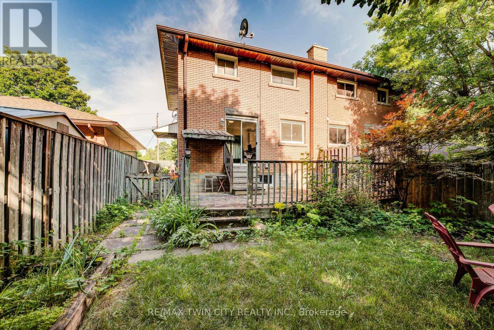 124 Wilfred Avenue, Kitchener, Ontario  N2A 1X1 - Photo 24 - X12260855