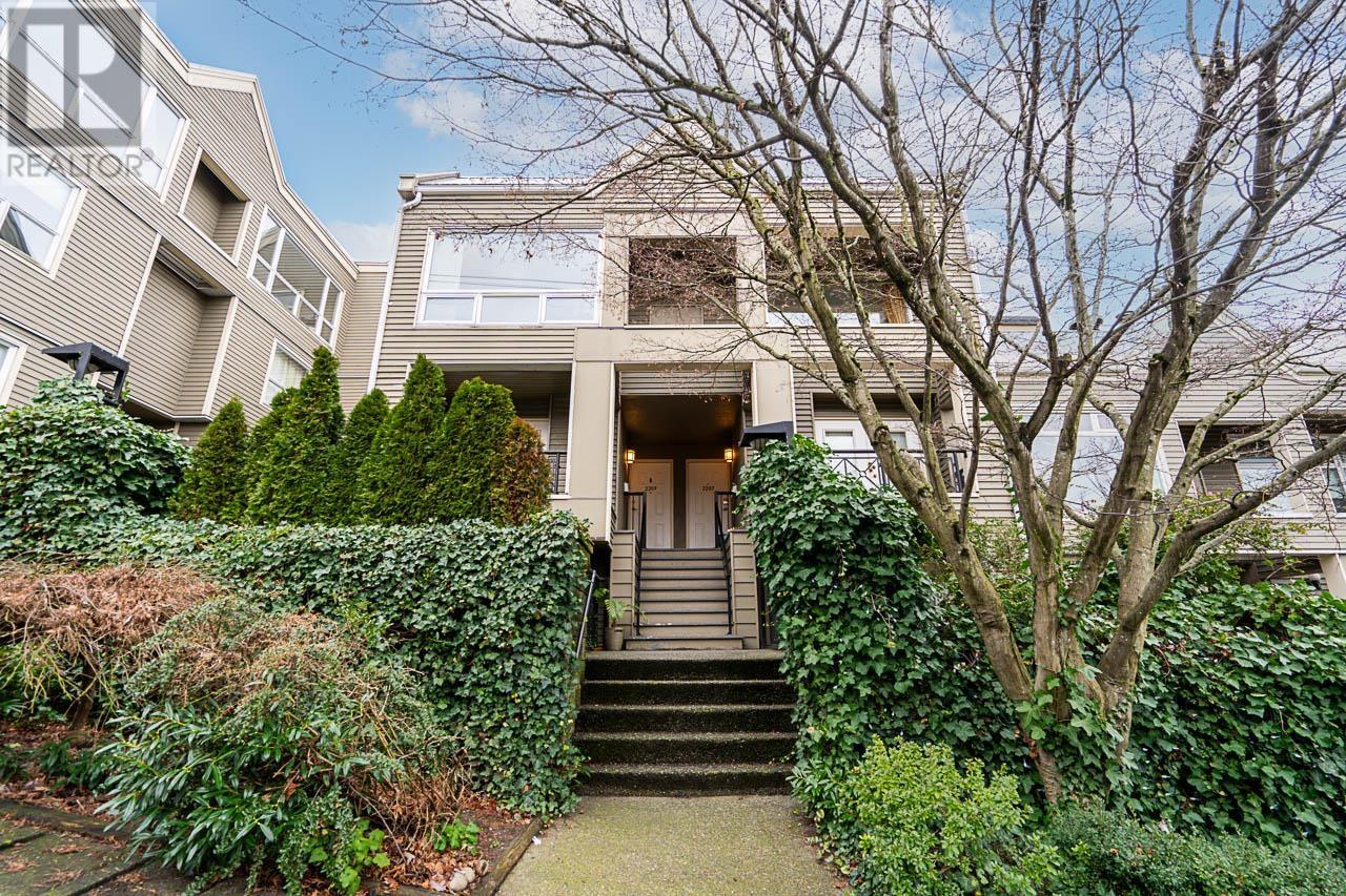 2209 ALDER STREET, vancouver, British Columbia V6H2R8