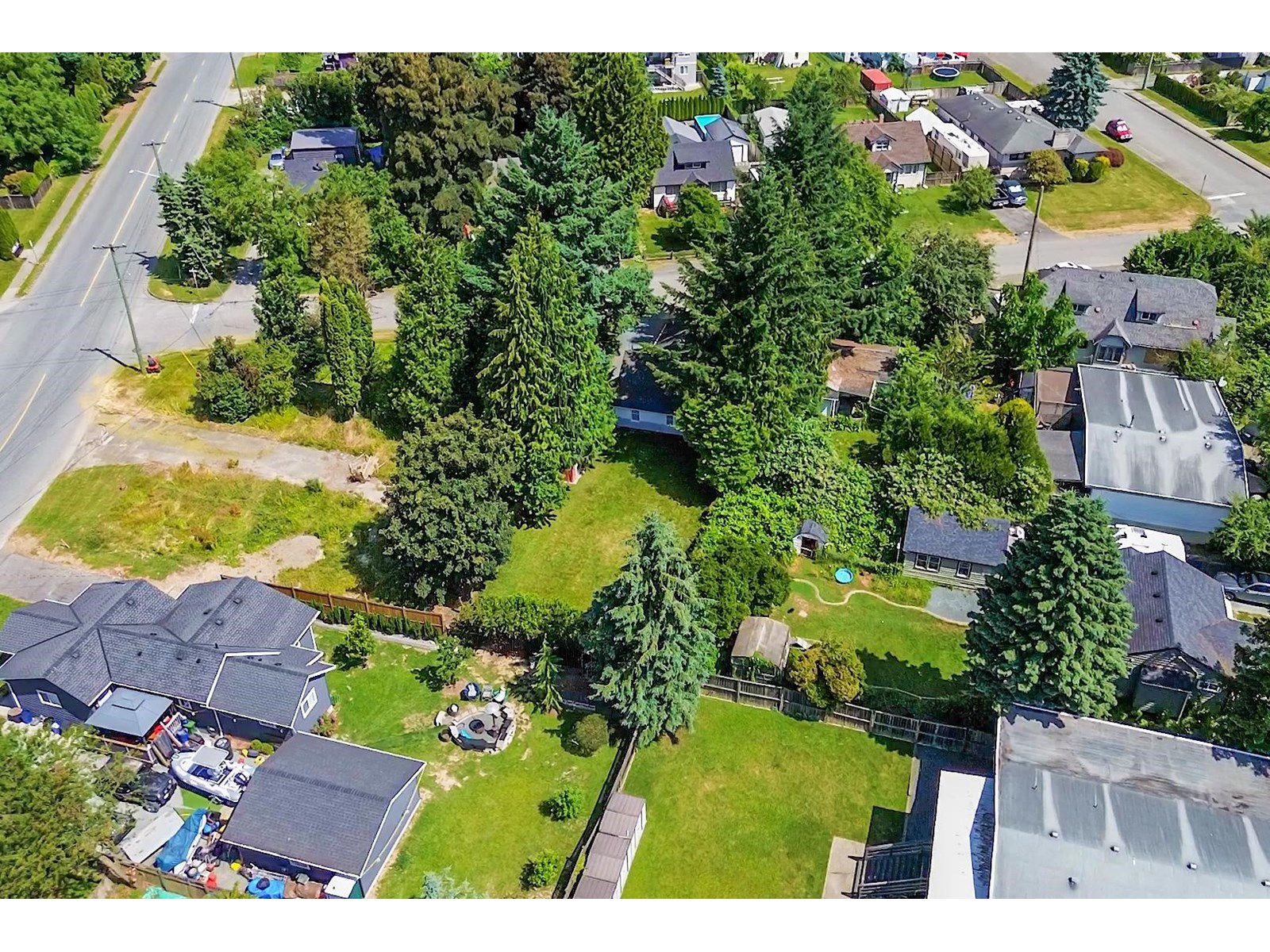 Property at 45728 HENDERSON AVENUE image 3