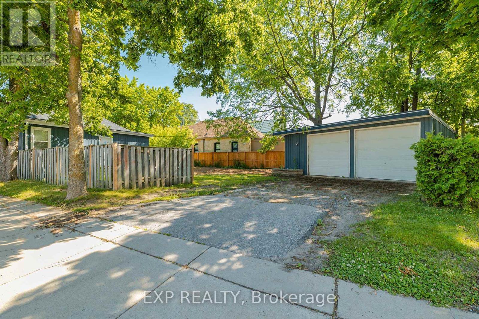 445 Hamilton Road, London East, Ontario  N5Z 1S2 - Photo 3 - X12246188