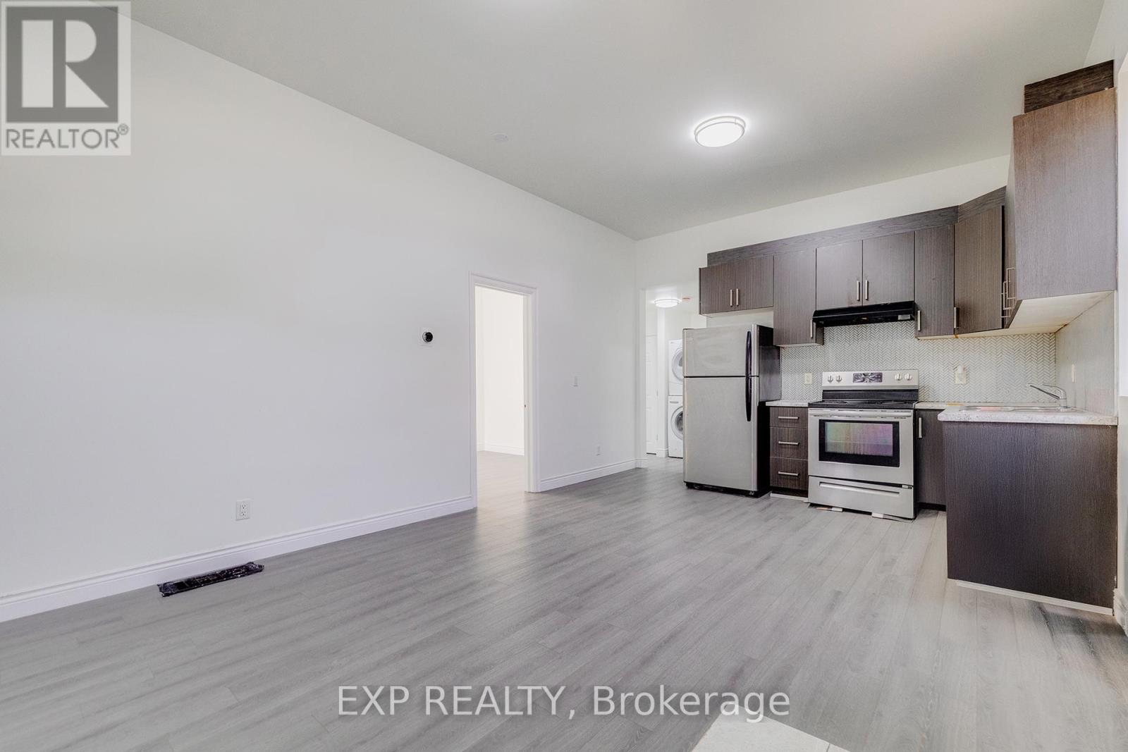 445 Hamilton Road, London East, Ontario  N5Z 1S2 - Photo 4 - X12246188