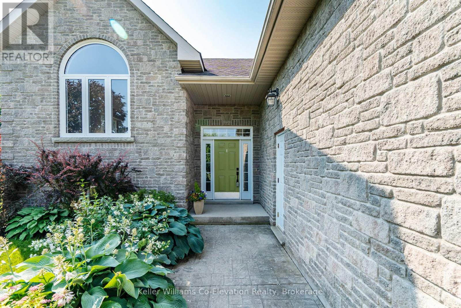 Property at 11 BOYD CRESCENT image 2