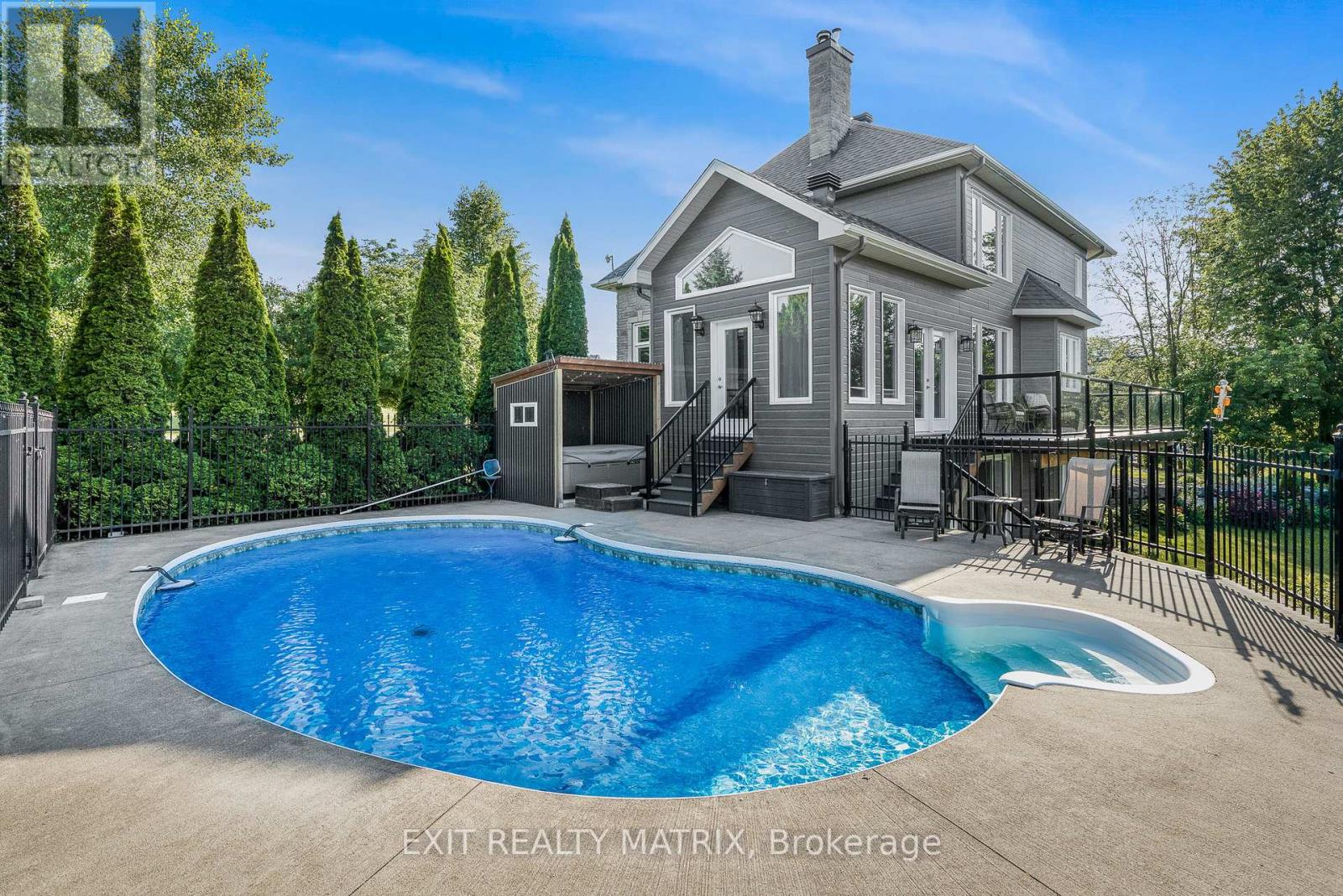 115 Gascon Street, Alfred And Plantagenet, Ontario  K0B 1J0 - Photo 34 - X12261012