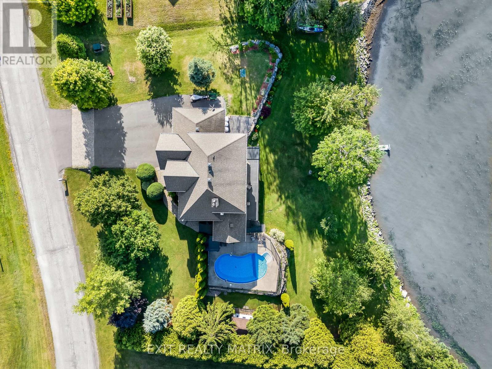 115 Gascon Street, Alfred And Plantagenet, Ontario  K0B 1J0 - Photo 37 - X12261012