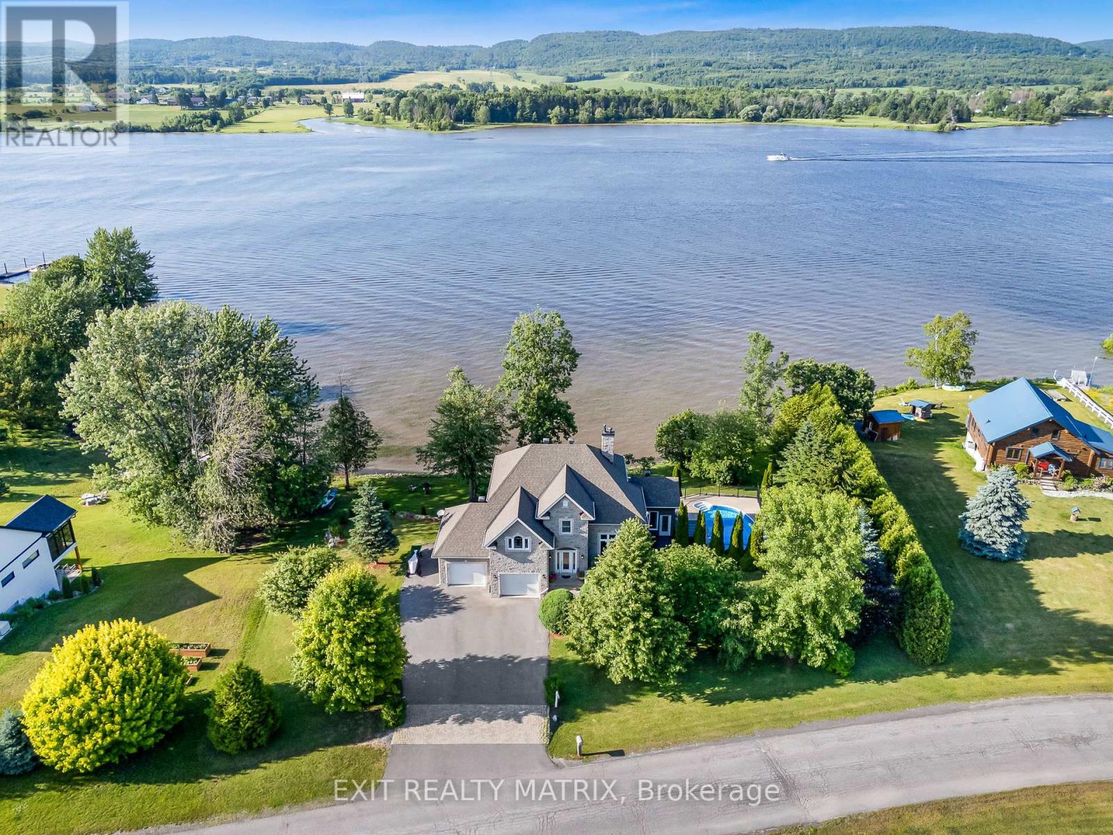 115 Gascon Street, Alfred And Plantagenet, Ontario  K0B 1J0 - Photo 38 - X12261012