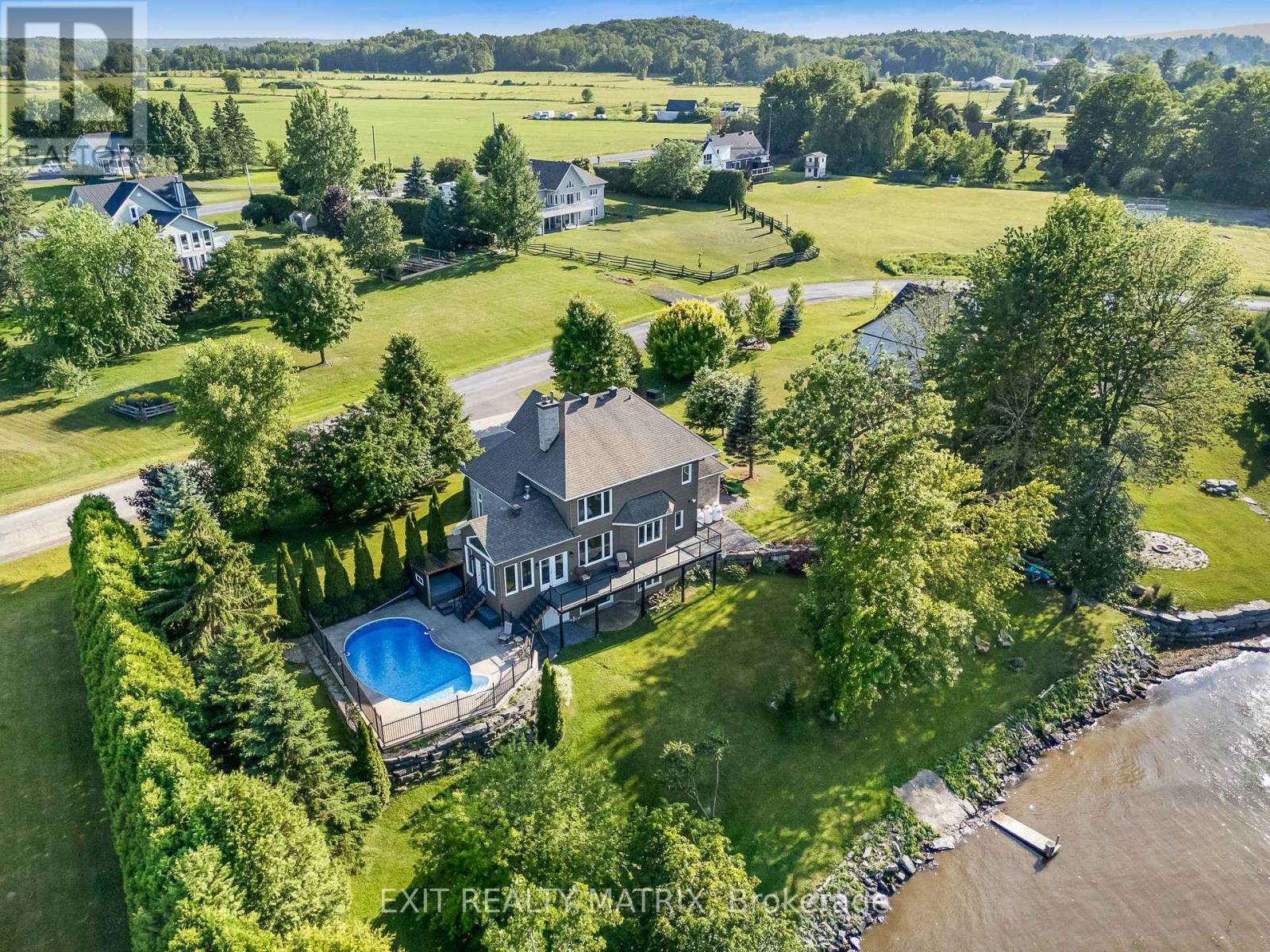 115 Gascon Street, Alfred And Plantagenet, Ontario  K0B 1J0 - Photo 40 - X12261012