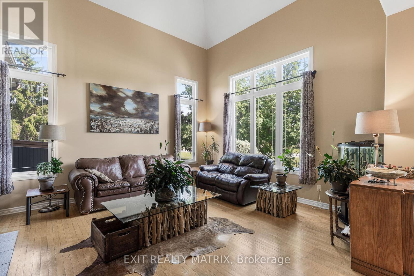115 Gascon Street, Alfred And Plantagenet, Ontario  K0B 1J0 - Photo 9 - X12261012