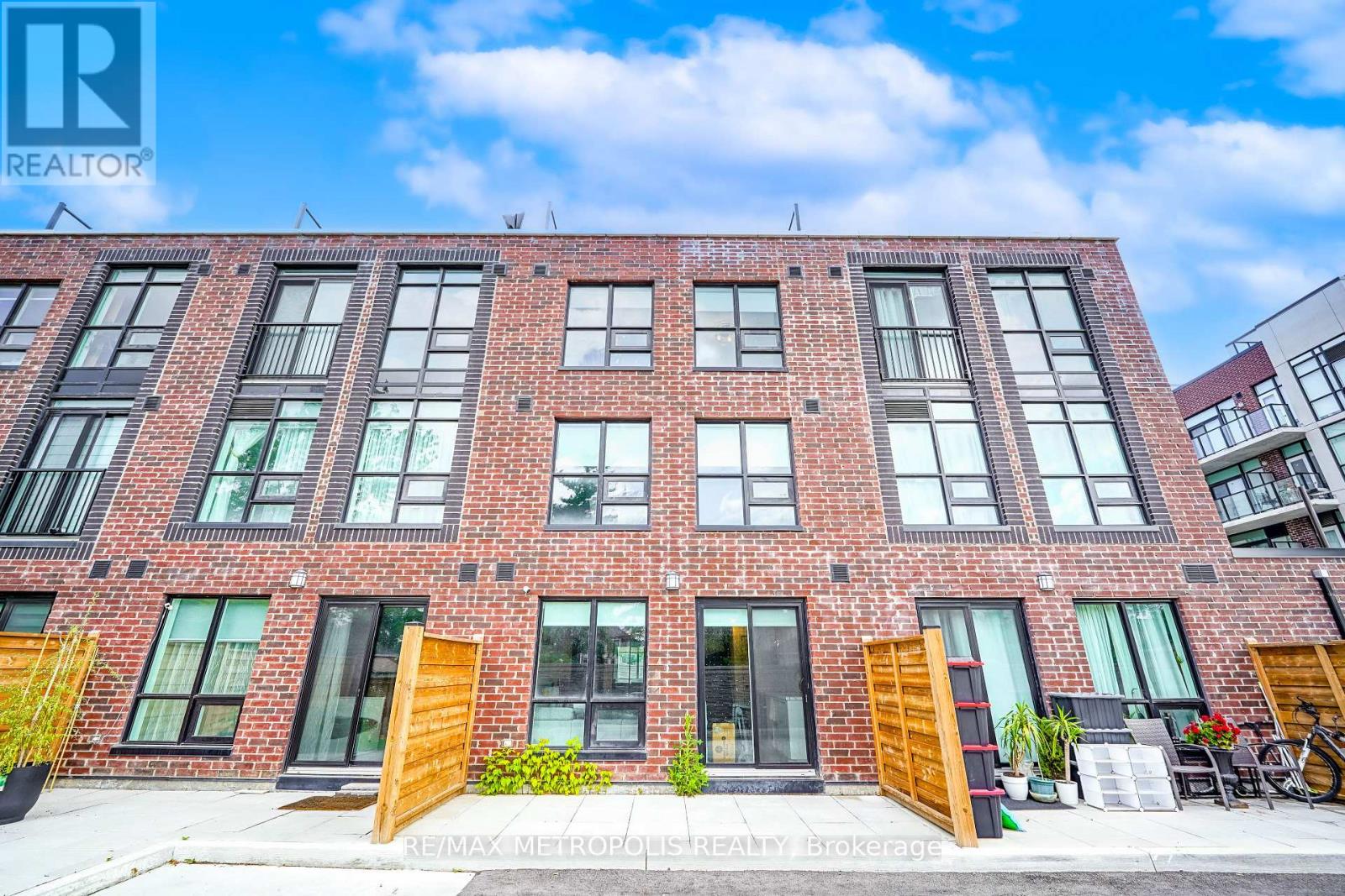 Property at 29 - 871 SHEPPARD AVENUE W image 1