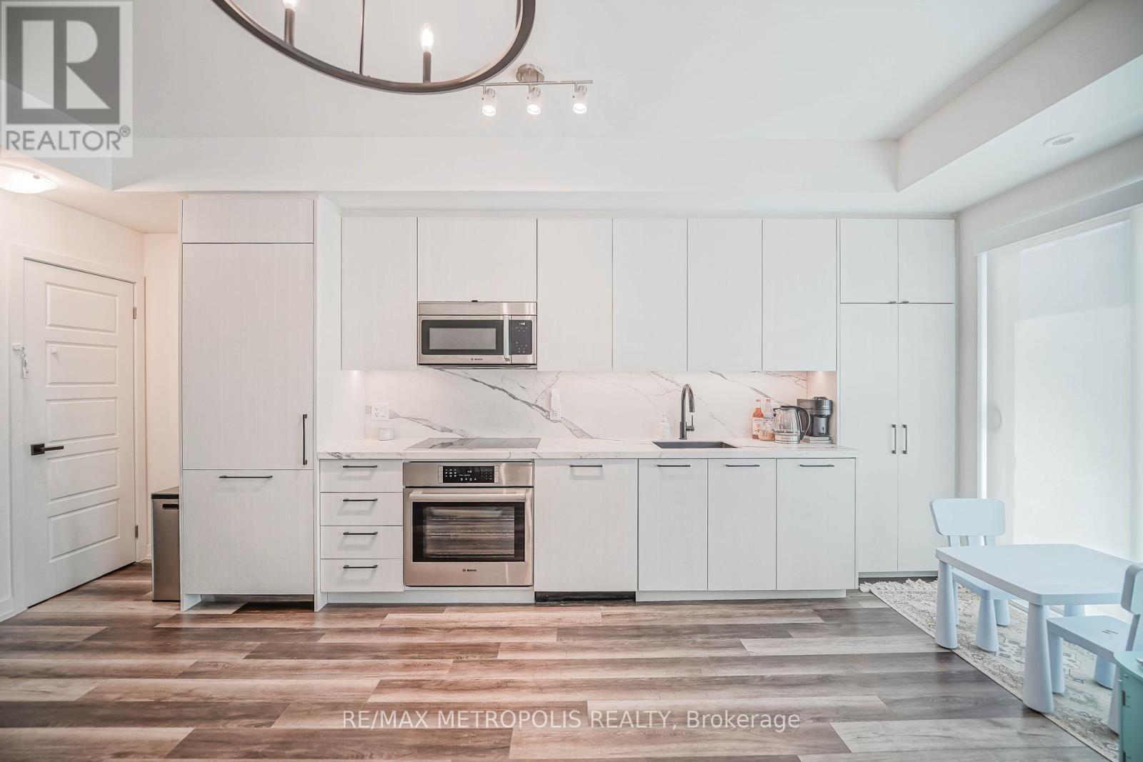 Property at 29 - 871 SHEPPARD AVENUE W image 5
