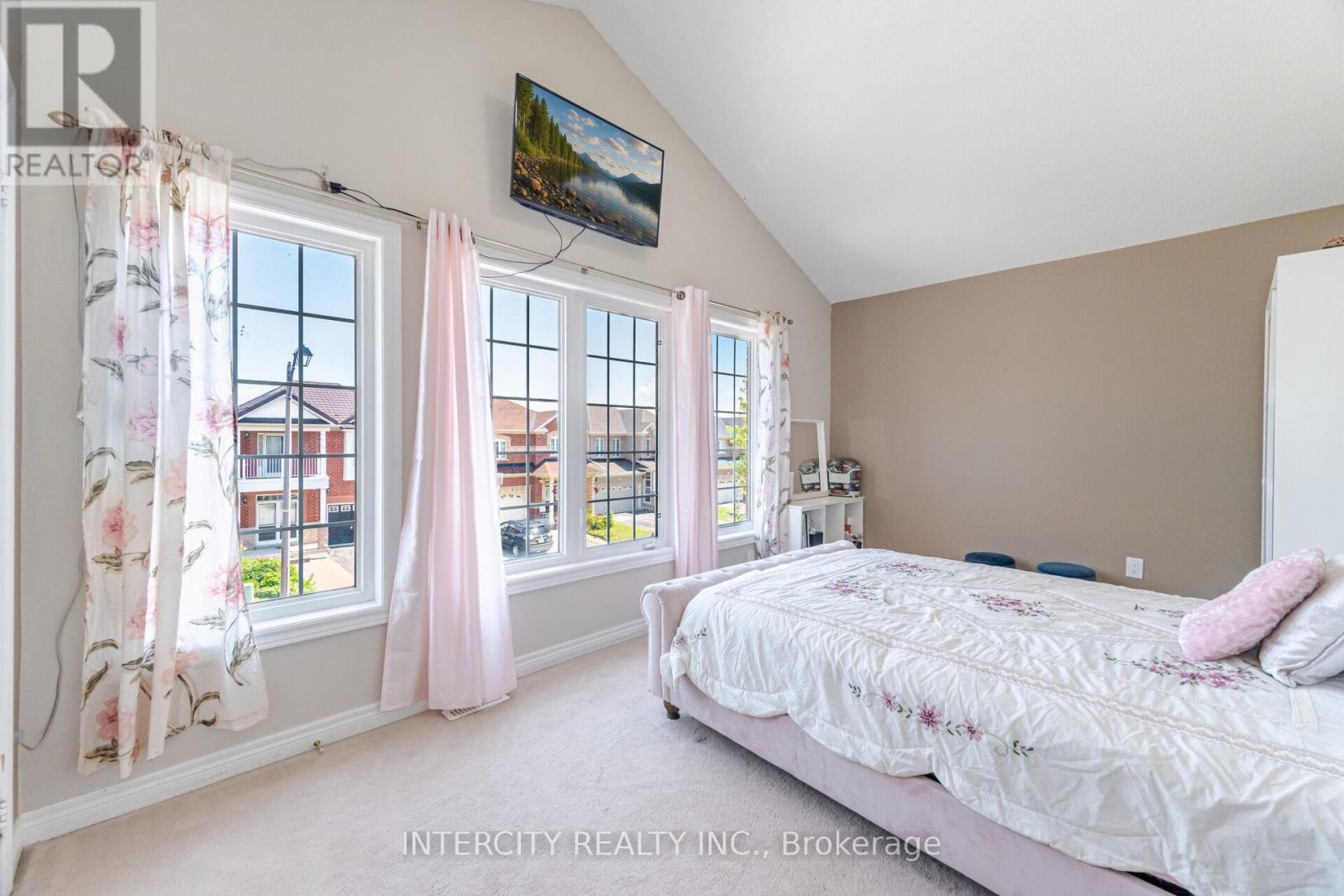 30 Pape Drive, Brampton, Ontario  L6R 0G4 - Photo 26 - W12260935