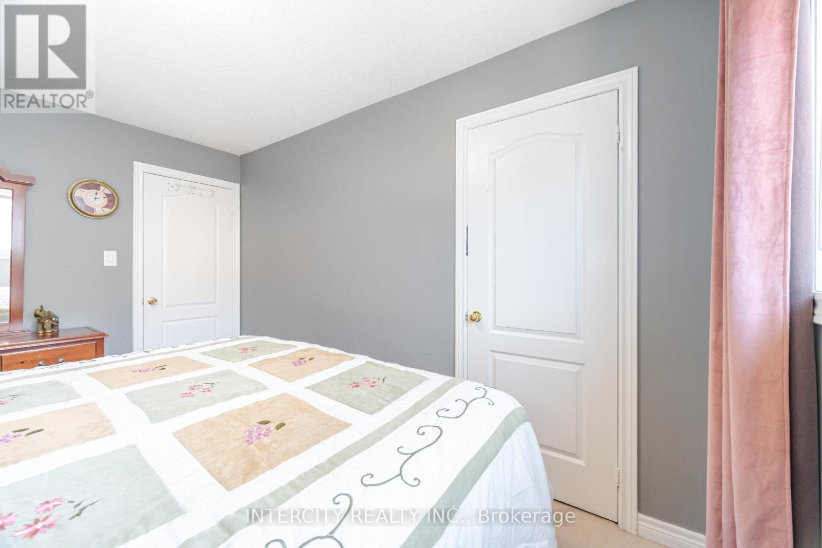 30 Pape Drive, Brampton, Ontario  L6R 0G4 - Photo 31 - W12260935