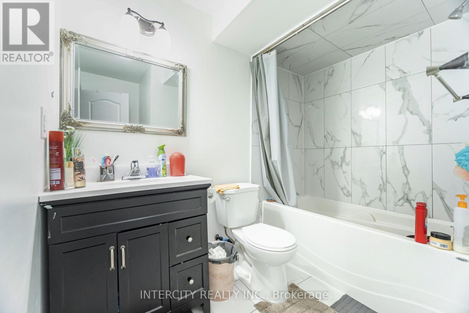 30 Pape Drive, Brampton, Ontario  L6R 0G4 - Photo 38 - W12260935
