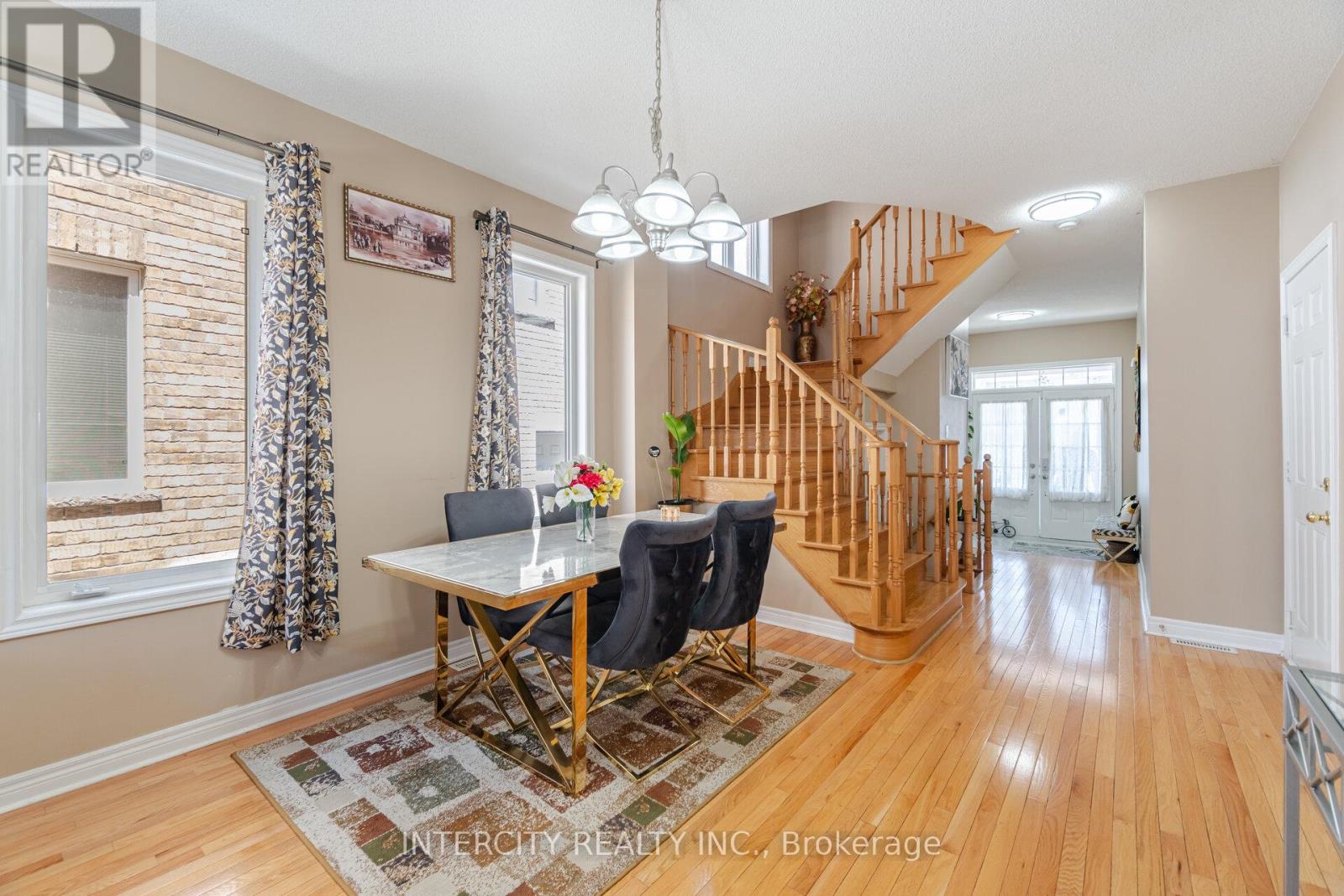 30 Pape Drive, Brampton, Ontario  L6R 0G4 - Photo 6 - W12260935