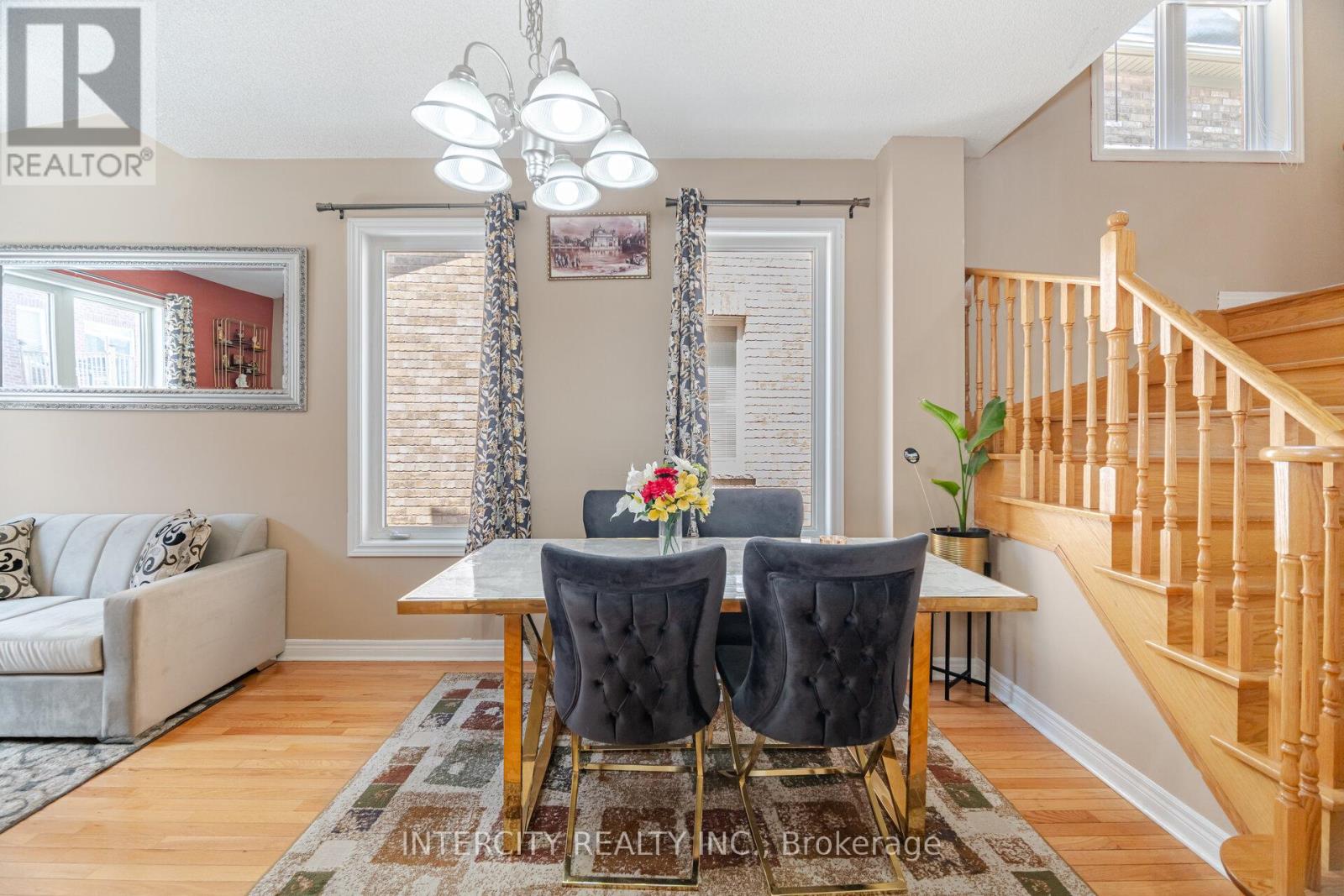 30 Pape Drive, Brampton, Ontario  L6R 0G4 - Photo 7 - W12260935