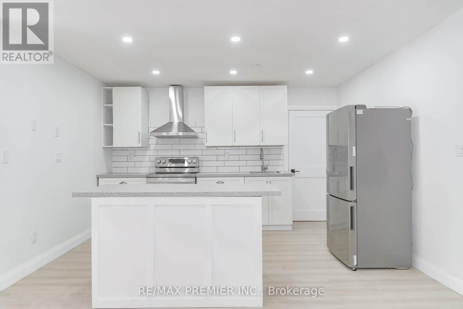 Unit 106 - 2901 Jane Street, Toronto, Ontario  M3N 2J8 - Photo 17 - W12261024