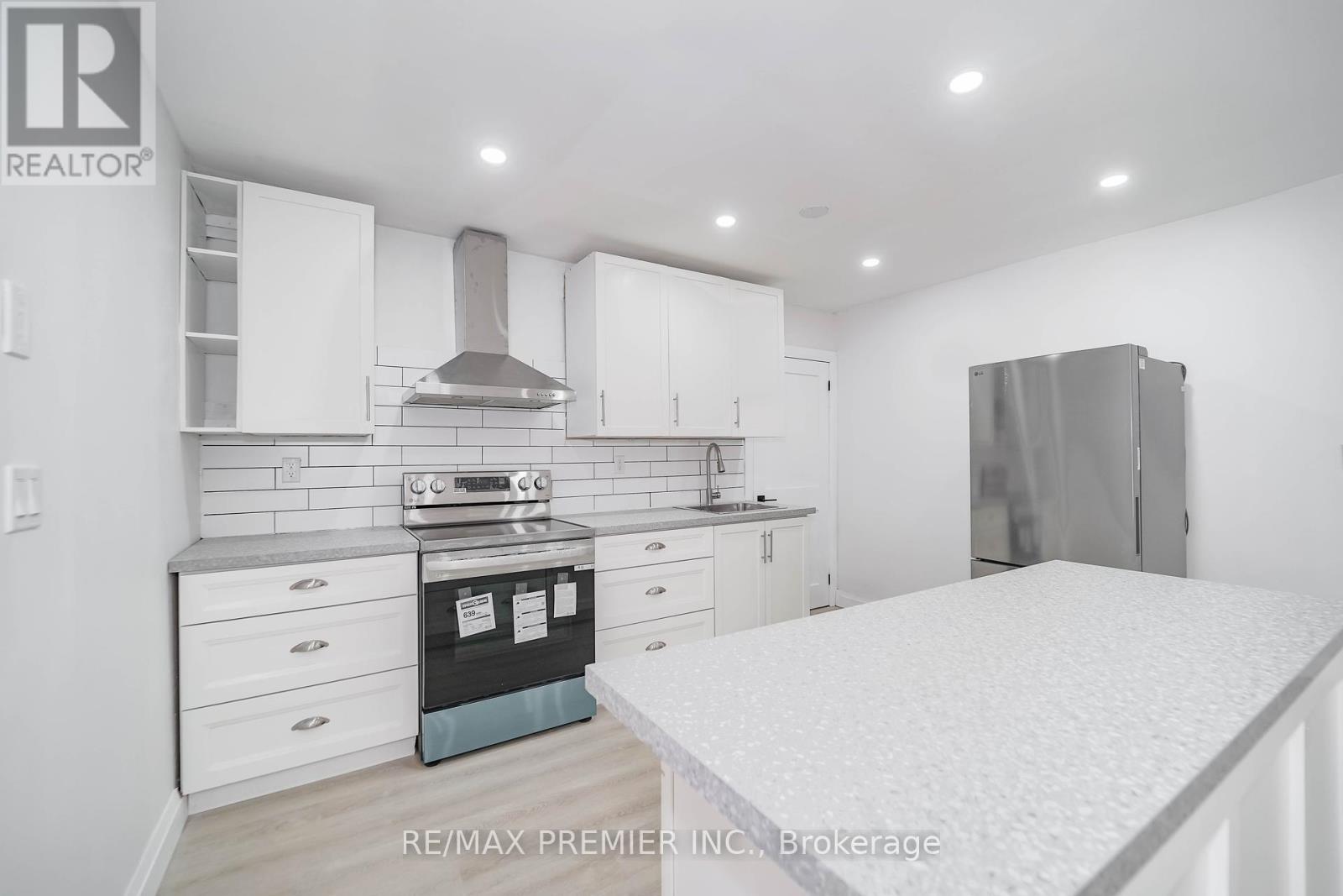 Unit 106 - 2901 Jane Street, Toronto, Ontario  M3N 2J8 - Photo 26 - W12261024