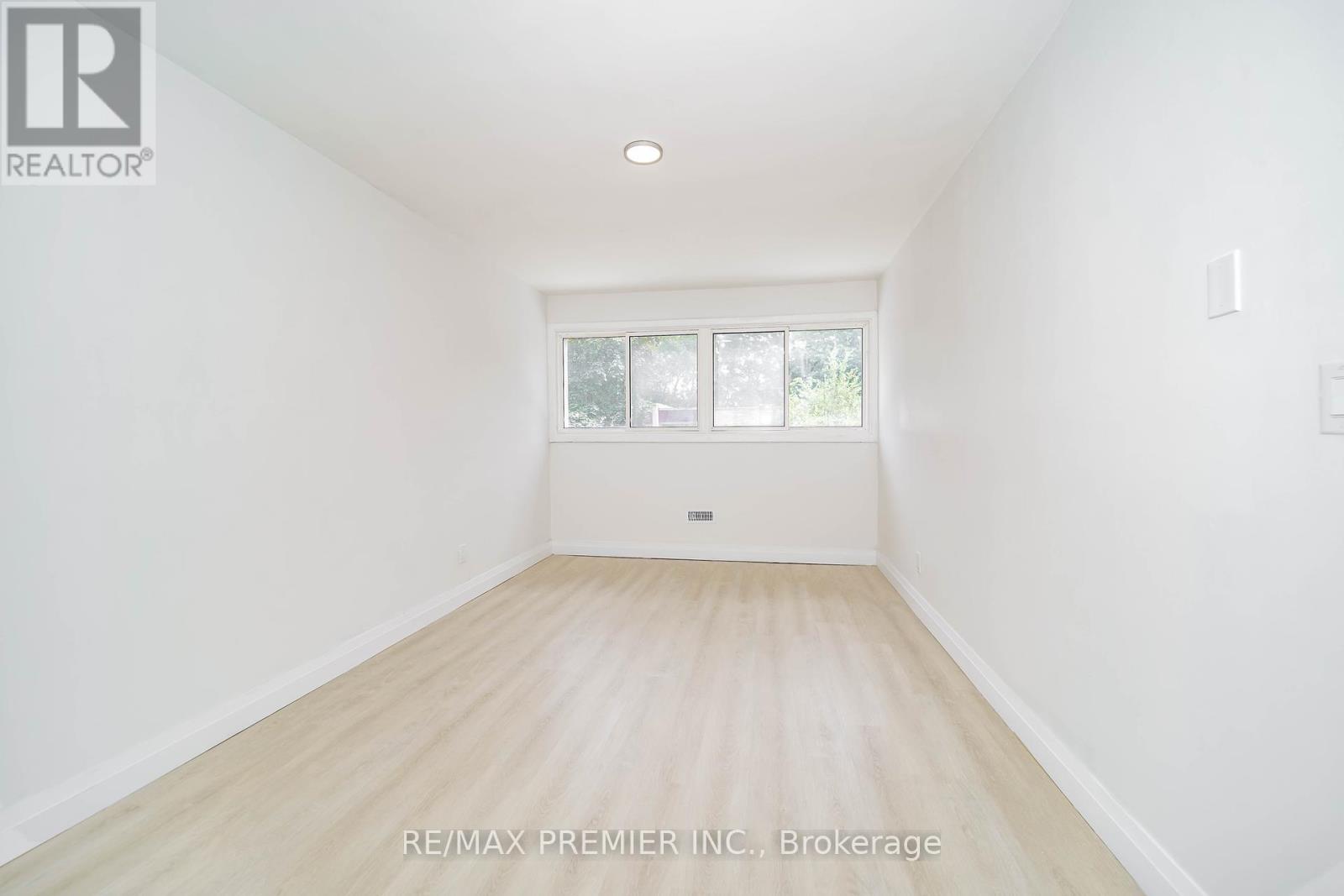 Unit 106 - 2901 Jane Street, Toronto, Ontario  M3N 2J8 - Photo 32 - W12261024