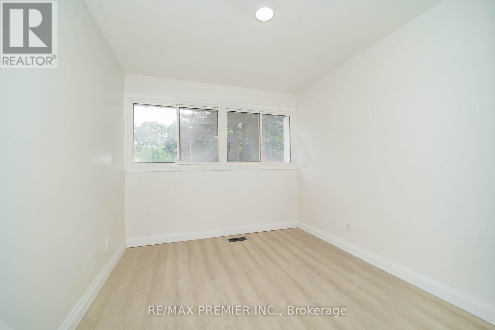 Unit 106 - 2901 Jane Street, Toronto, Ontario  M3N 2J8 - Photo 39 - W12261024