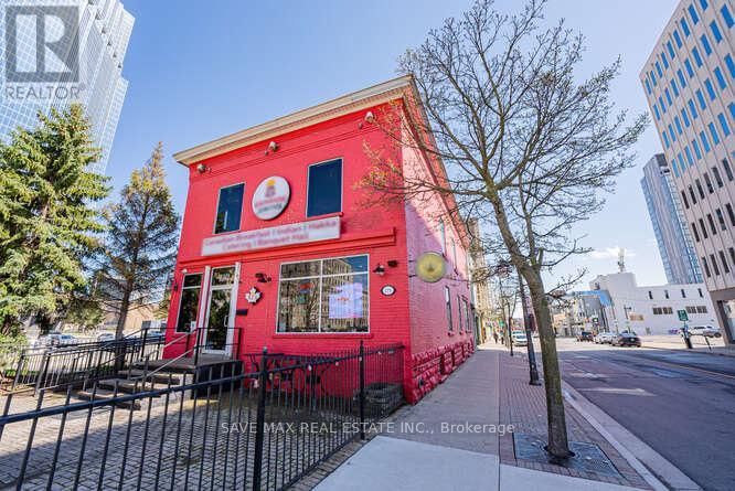Property at 219 QUEENS AVENUE image 1