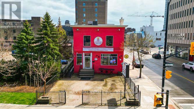 Property at 219 QUEENS AVENUE image 2