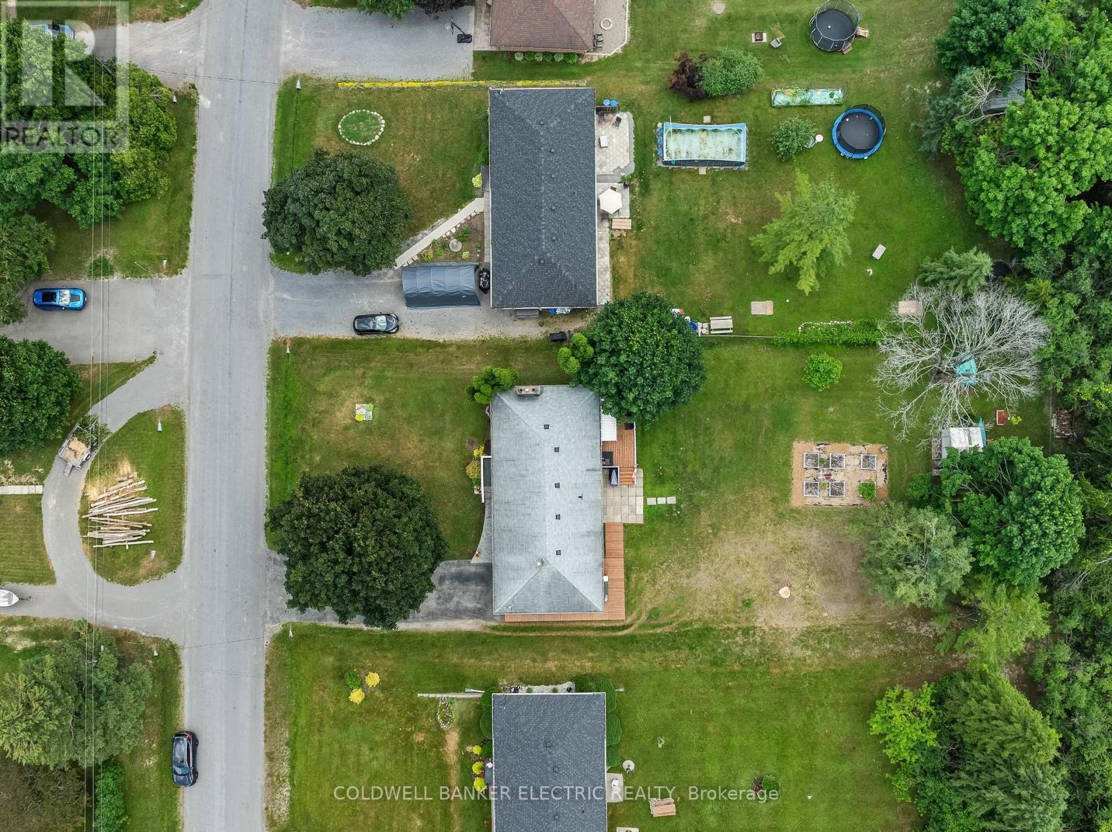 Property at 837 KINGSDALE DRIVE image 3