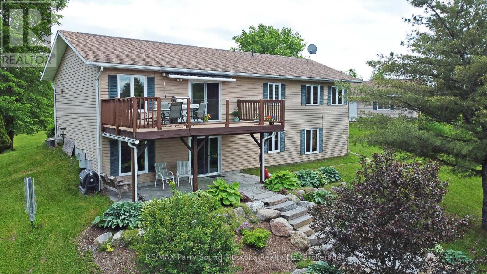 17 Martha Drive, Mckellar, Ontario  P0G 1C0 - Photo 38 - X12220099