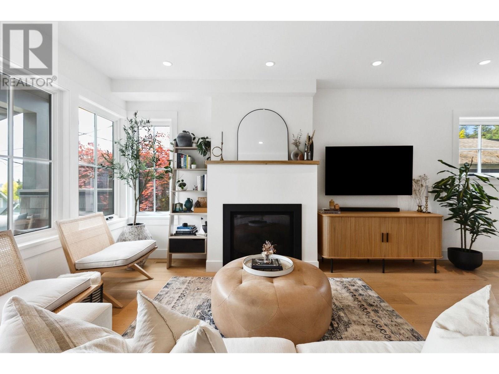 Property at 230 E 28 STREET image 3