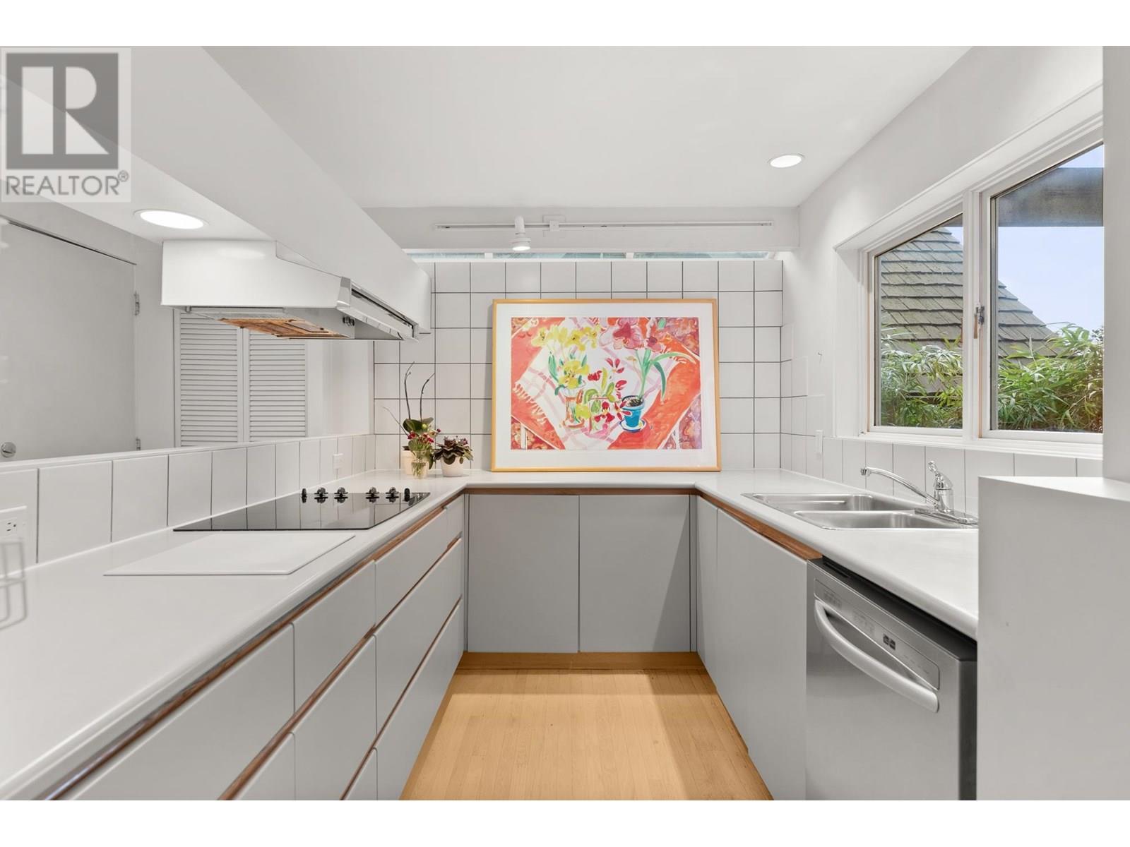 Listing Picture 19 of 35 : 2850 W 47TH AVENUE, Vancouver / 溫哥華 - 魯藝地產 Yvonne Lu Group - MLS Medallion Club Member