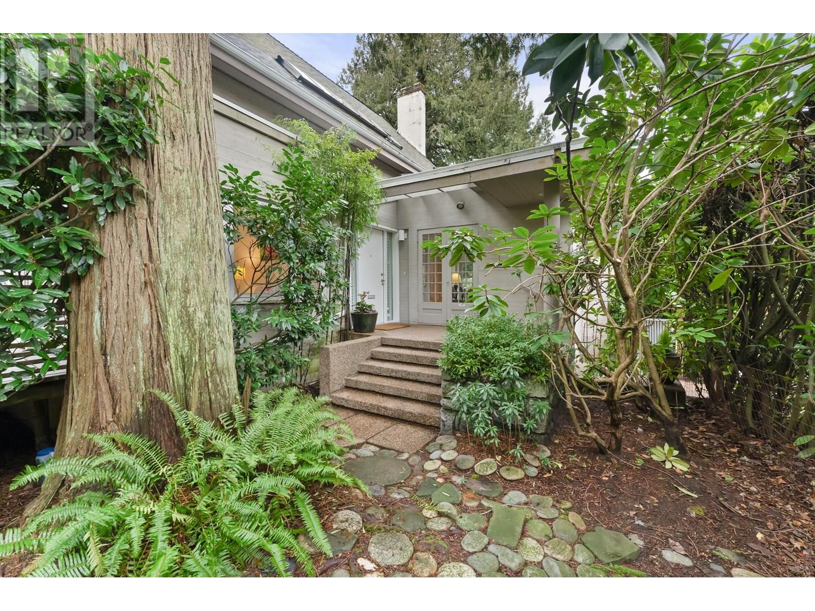 Listing Picture 9 of 35 : 2850 W 47TH AVENUE, Vancouver / 溫哥華 - 魯藝地產 Yvonne Lu Group - MLS Medallion Club Member