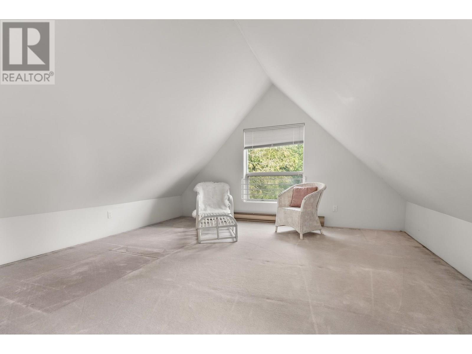 Listing Picture 29 of 35 : 2850 W 47TH AVENUE, Vancouver / 溫哥華 - 魯藝地產 Yvonne Lu Group - MLS Medallion Club Member