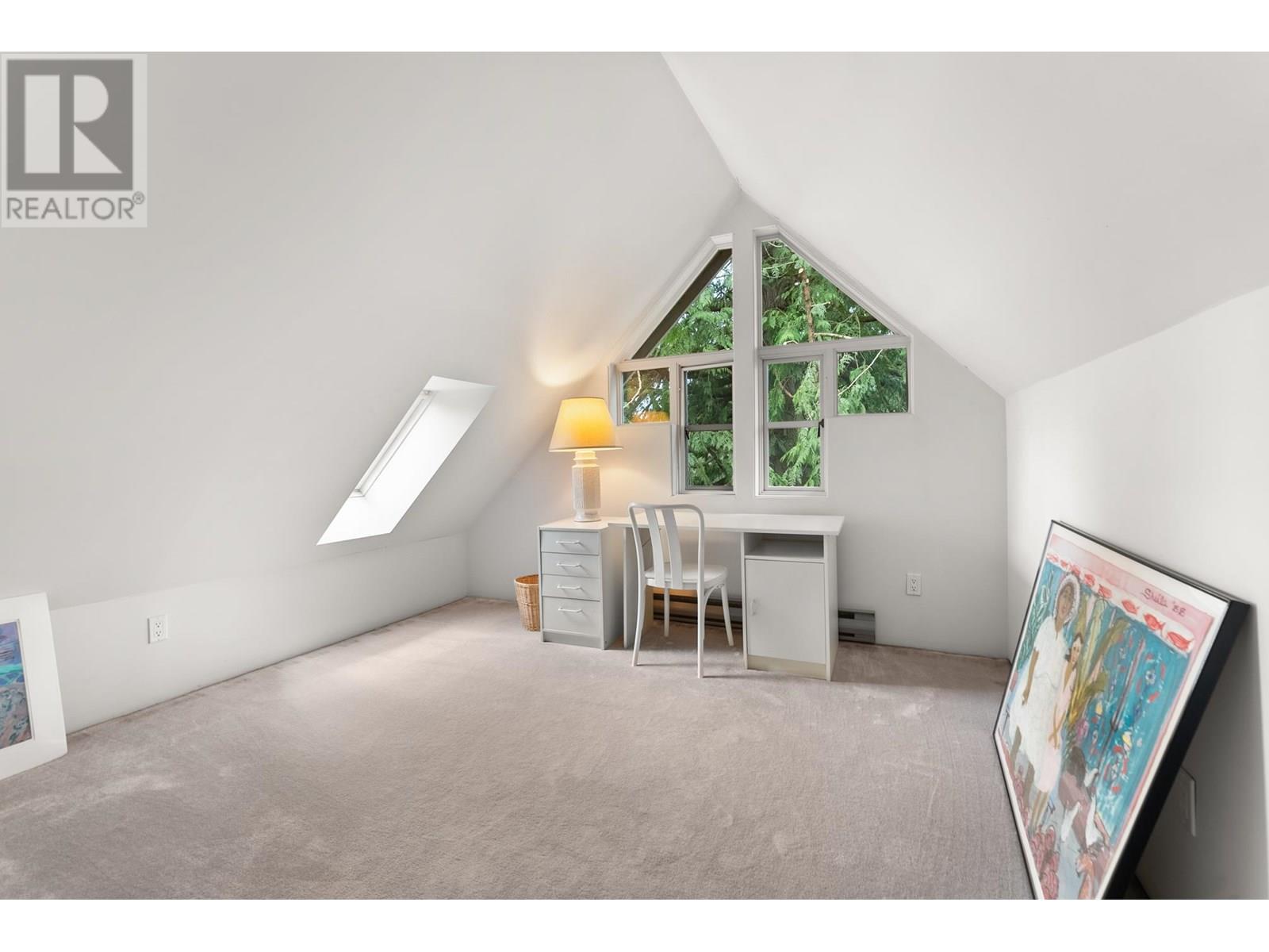 Listing Picture 30 of 35 : 2850 W 47TH AVENUE, Vancouver / 溫哥華 - 魯藝地產 Yvonne Lu Group - MLS Medallion Club Member