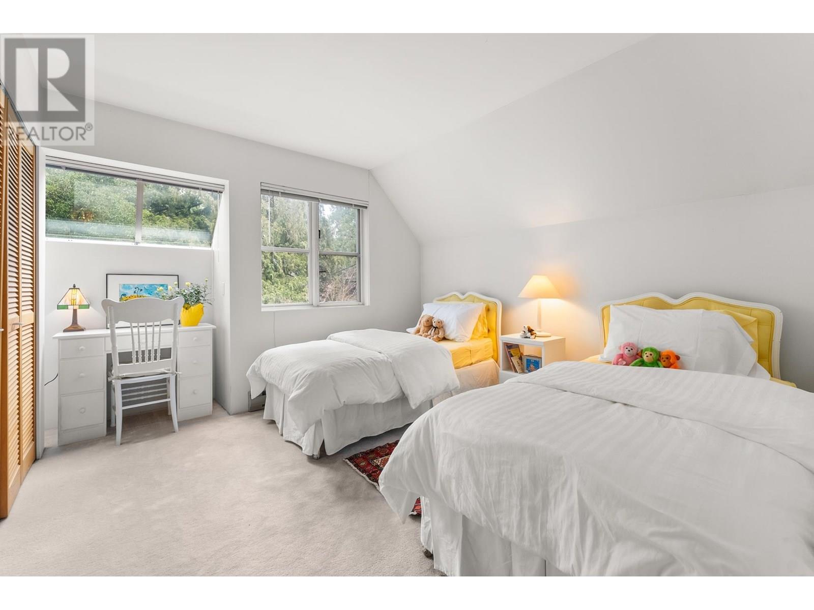 Listing Picture 28 of 35 : 2850 W 47TH AVENUE, Vancouver / 溫哥華 - 魯藝地產 Yvonne Lu Group - MLS Medallion Club Member