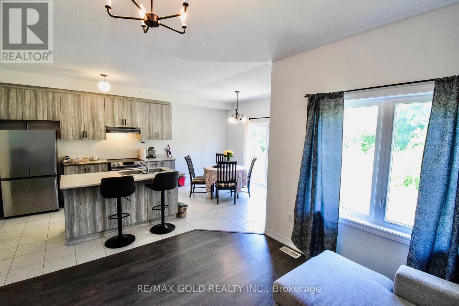 77 Tumblewood Place W, Welland, Ontario  L3B 0J3 - Photo 10 - X12261078
