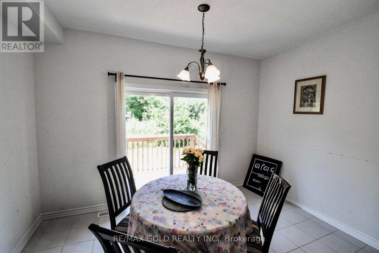 77 Tumblewood Place W, Welland, Ontario  L3B 0J3 - Photo 11 - X12261078