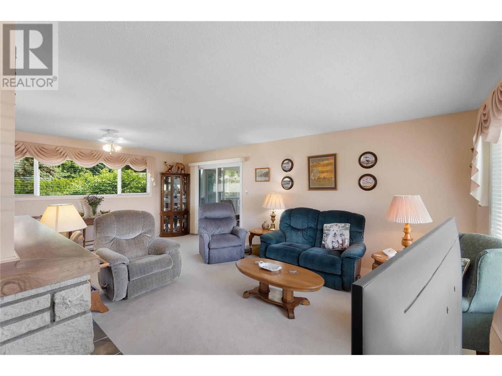Property at 846 Sicamore Drive image 4
