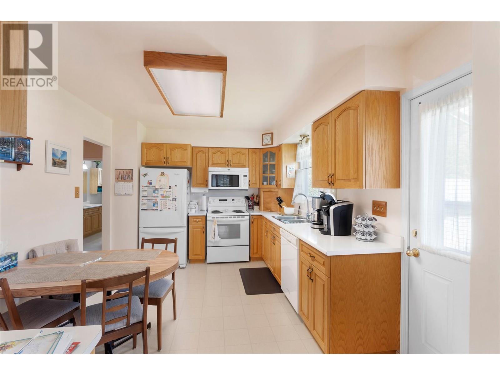 Property at 846 Sicamore Drive image 5